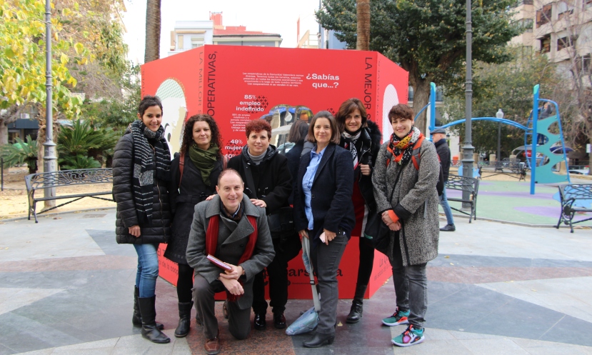 Las Cooperativas alicantinas ponen el broche final a la campaña #cooperarsuma
